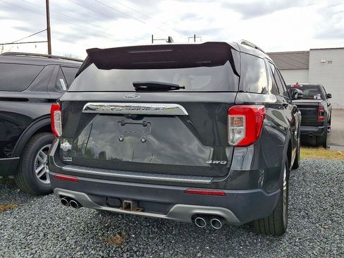 Used 2021 Ford Explorer King Ranch w/ Premium Technology Package image 9