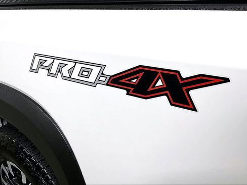 Used 2024 Nissan Frontier PRO-4X w/ Off-Road Protection Package image 14