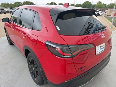Used 2026 Honda HR-V Sport image 4