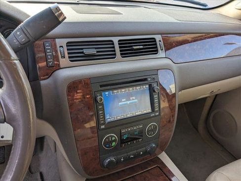 Used 2009 Chevrolet Tahoe LTZ image 12