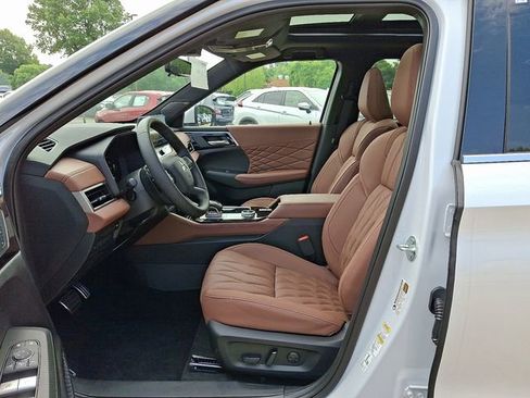 New 2025 Mitsubishi Outlander SEL image 8