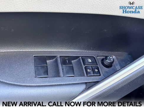 Used 2022 Toyota Corolla Cross LE w/ Black Badges Package (TMS) FWD image 9