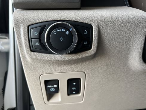 Used 2019 Ford F150 Limited w/ Trailer Tow Package image 19