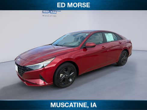 Used 2023 Hyundai Elantra SEL FWD image 1