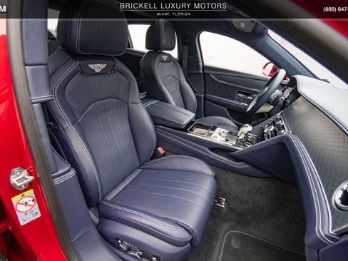 Used 2024 Bentley Flying Spur V8 AWD/4WD image 13