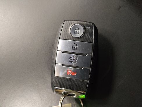 Used 2019 Kia Sorento SX FWD image 32