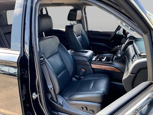 Used 2018 Chevrolet Tahoe Premier RWD image 9