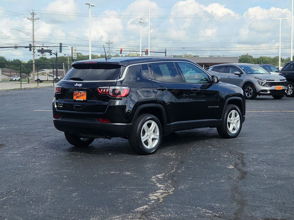 Used 2024 Jeep Compass Sport AWD/4WD image 8