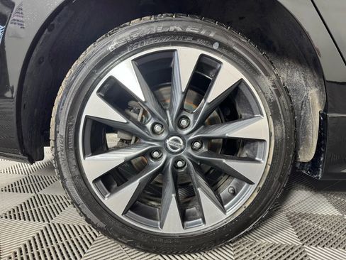 Used 2019 Nissan Sentra SR image 42