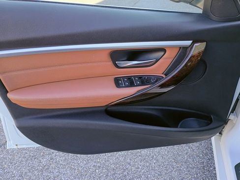 Used 2017 BMW 330i xDrive Wagon image 27