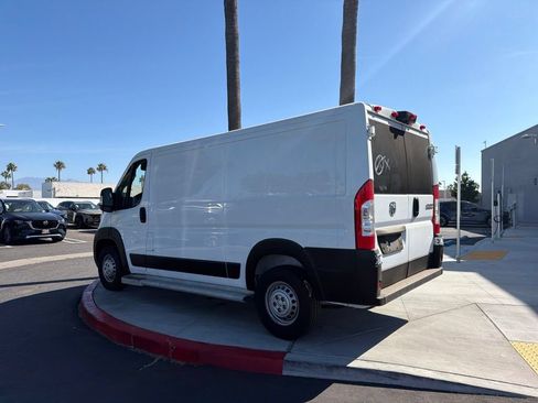 Used 2025 RAM ProMaster 2500 w/ U-Haul Equipment Group FWD image 11