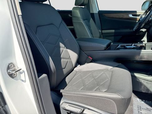 Certified 2026 Volkswagen Atlas SE FWD image 29