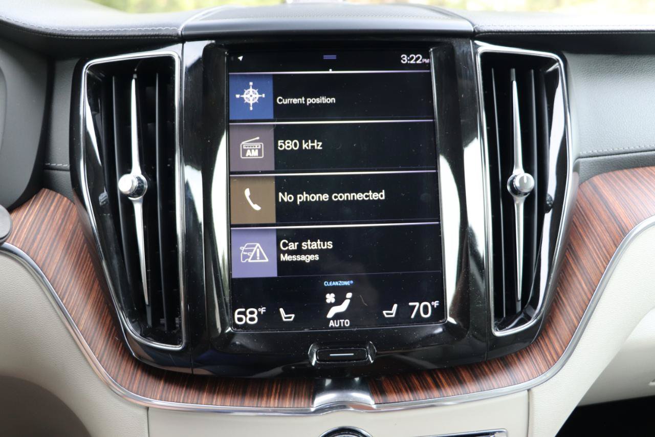 Used 2019 Volvo XC60 T6 Inscription w/ Protection Package Premier AWD/4WD image 18