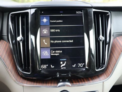 Used 2019 Volvo XC60 T6 Inscription w/ Protection Package Premier AWD/4WD image 18
