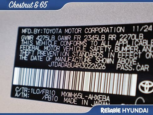 Used 2024 Toyota Prius LE AWD/4WD image 39