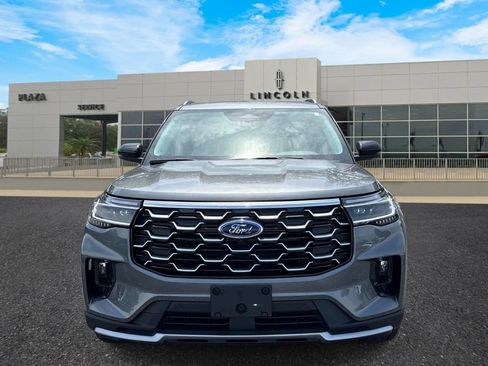 Used 2025 Ford Explorer Platinum w/ Ultimate Package AWD/4WD image 8