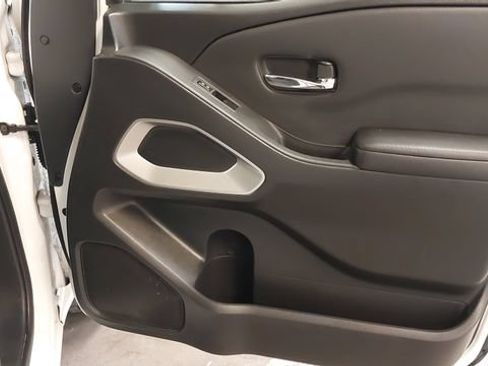 Used 2024 Nissan Frontier SV w/ SV Convenience Package AWD/4WD image 34