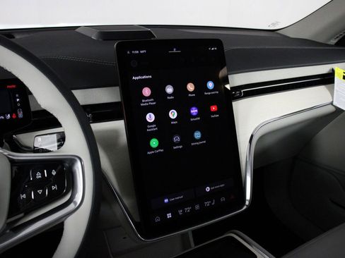 New 2025 Volvo EX90 Plus image 6