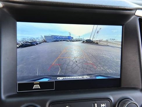 Used 2024 GMC Terrain SLT image 13