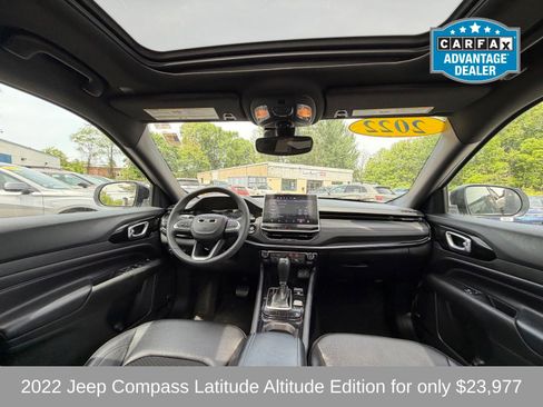Used 2022 Jeep Compass Latitude w/ Sun and Sound Group AWD/4WD image 12