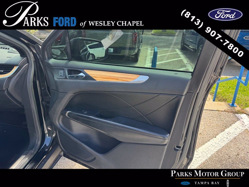 Used 2015 Lincoln MKC FWD w/ Equipment Group 101A Select image 5