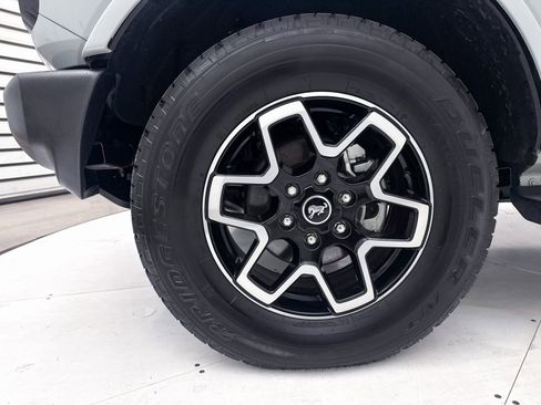 Used 2024 Ford Bronco Outer Banks image 15