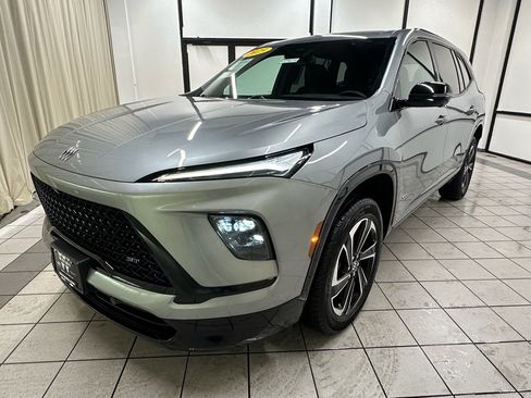 Certified 2025 Buick Enclave Sport Touring image 10