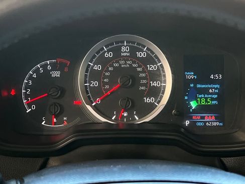 Used 2021 Toyota Corolla SE FWD image 24