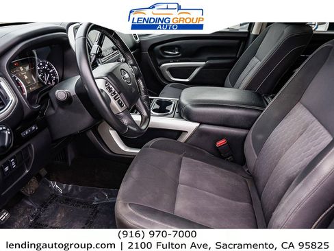 Used 2021 Nissan Titan SV w/ SV Convenience Package image 18
