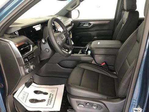 New 2026 GMC Yukon XL Denali w/ Sun & Power Step Package AWD/4WD image 7