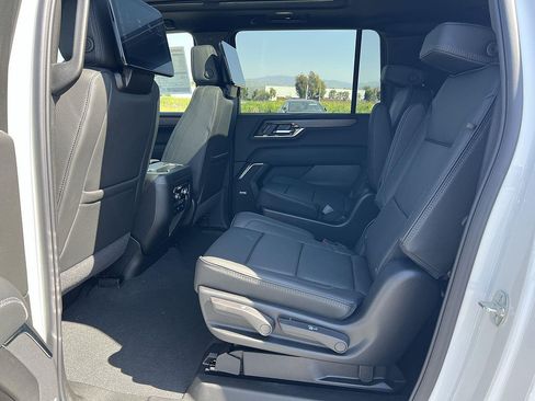 New 2026 GMC Yukon XL Denali w/ Denali Reserve Package RWD image 27