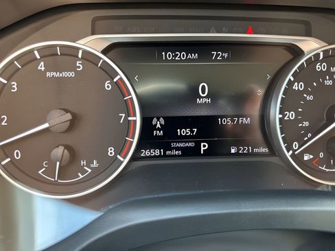 Used 2025 Nissan Rogue SV image 23