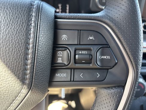 Certified 2026 Toyota 4Runner SR5 AWD/4WD image 21