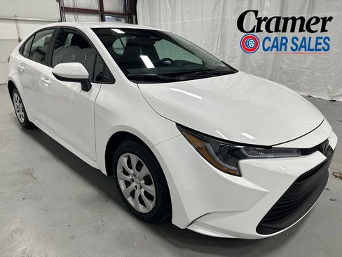 Used 2026 Toyota Corolla LE FWD image 1