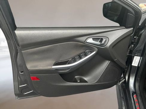 Used 2018 Ford Focus ST FWD image 20