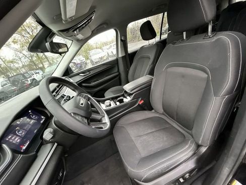 Used 2023 Jeep Grand Cherokee L Laredo w/ Luxury Tech Group I AWD/4WD image 15