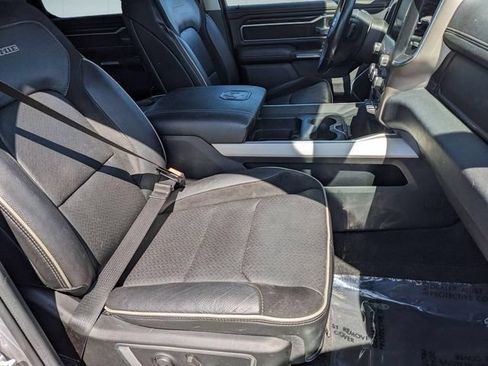 Used 2022 RAM 1500 Laramie AWD/4WD image 30