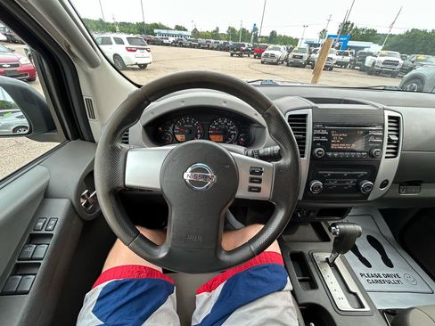 Used 2013 Nissan Xterra S AWD/4WD image 25