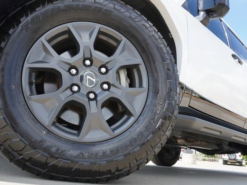 Certified 2024 Lexus GX 550 image 11