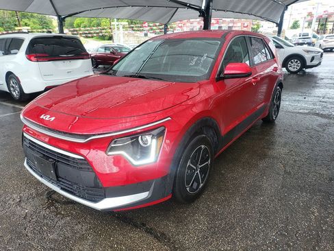 Used 2025 Kia Niro LX FWD image 1