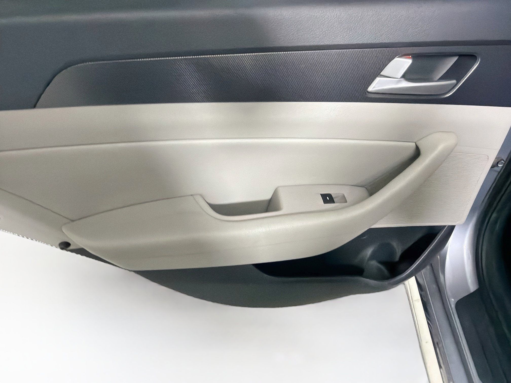 Used 2016 Hyundai Sonata Sport w/ Option Group 02 FWD image 24