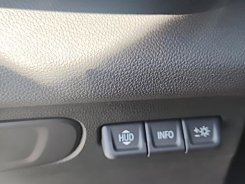 Used 2023 Buick Envision Avenir image 28