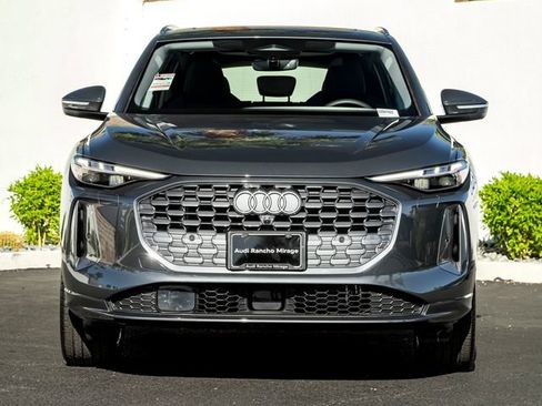 Used 2025 Audi Q5 Premium Plus w/ Premium Plus AWD/4WD image 3