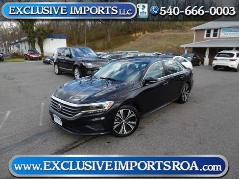 Used 2022 Volkswagen Passat 2.0T SE FWD image 1