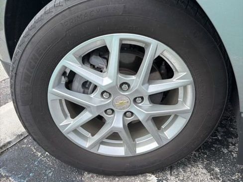 Used 2024 Chevrolet Equinox LS w/ LS Convenience Package FWD image 11