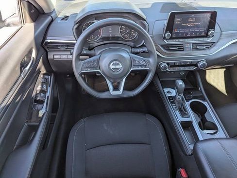 Used 2023 Nissan Altima 2.5 SV FWD image 27
