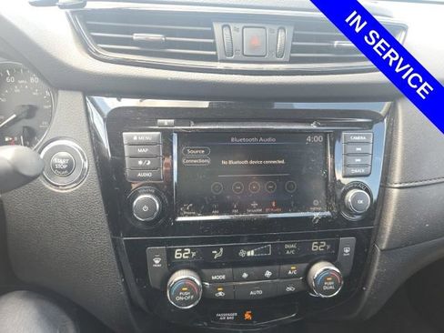 Used 2019 Nissan Rogue SV w/ Sun & Sound Touring Package AWD/4WD image 10