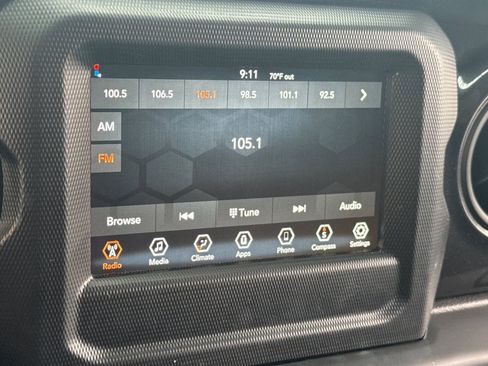Used 2023 Jeep Wrangler Unlimited Sport AWD/4WD image 21