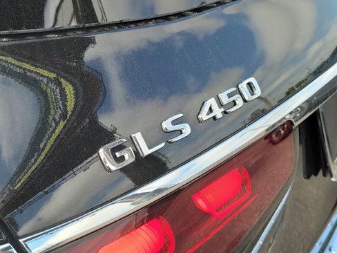 Certified 2026 Mercedes-Benz GLS 450 4MATIC image 31