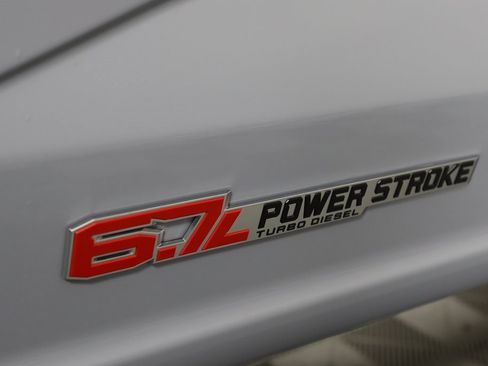 Used 2025 Ford F450 Platinum w/ FX4 Off-Road Package image 58